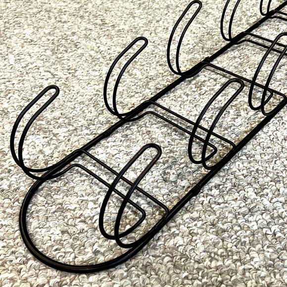 Towel Holder and Towel Storage Shelf Organizer for Bathroom - Picture 6 of 8